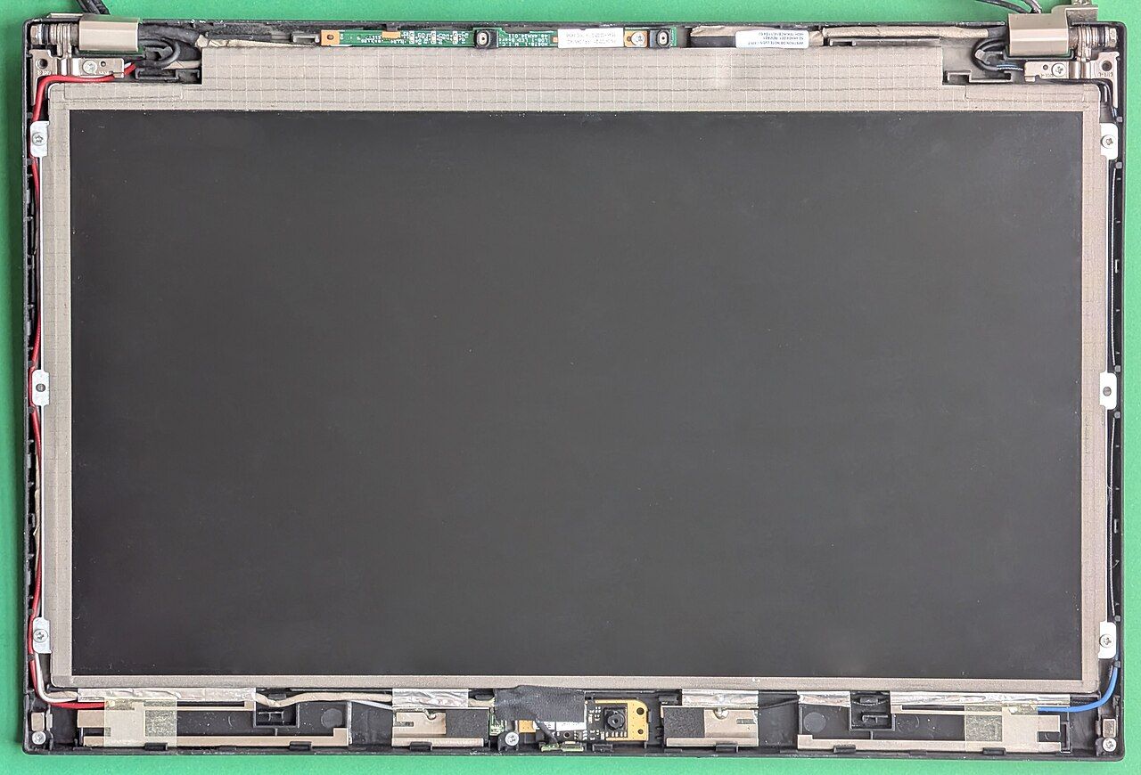 The panel lottery: how to find out which screen your laptop got